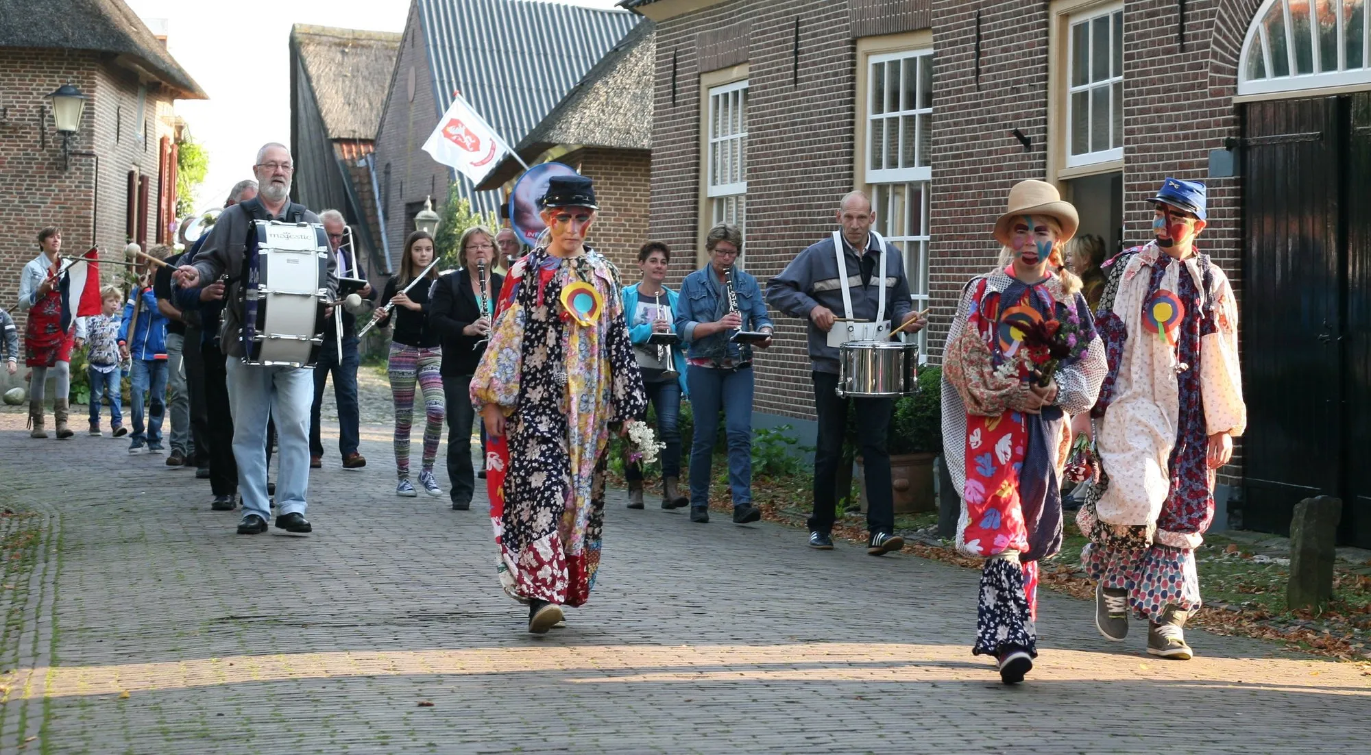 Muziek Vereniging Nieuw Leven zorgt voor heel veel sfeer bij (o.a.) de kleine Schutterij.
