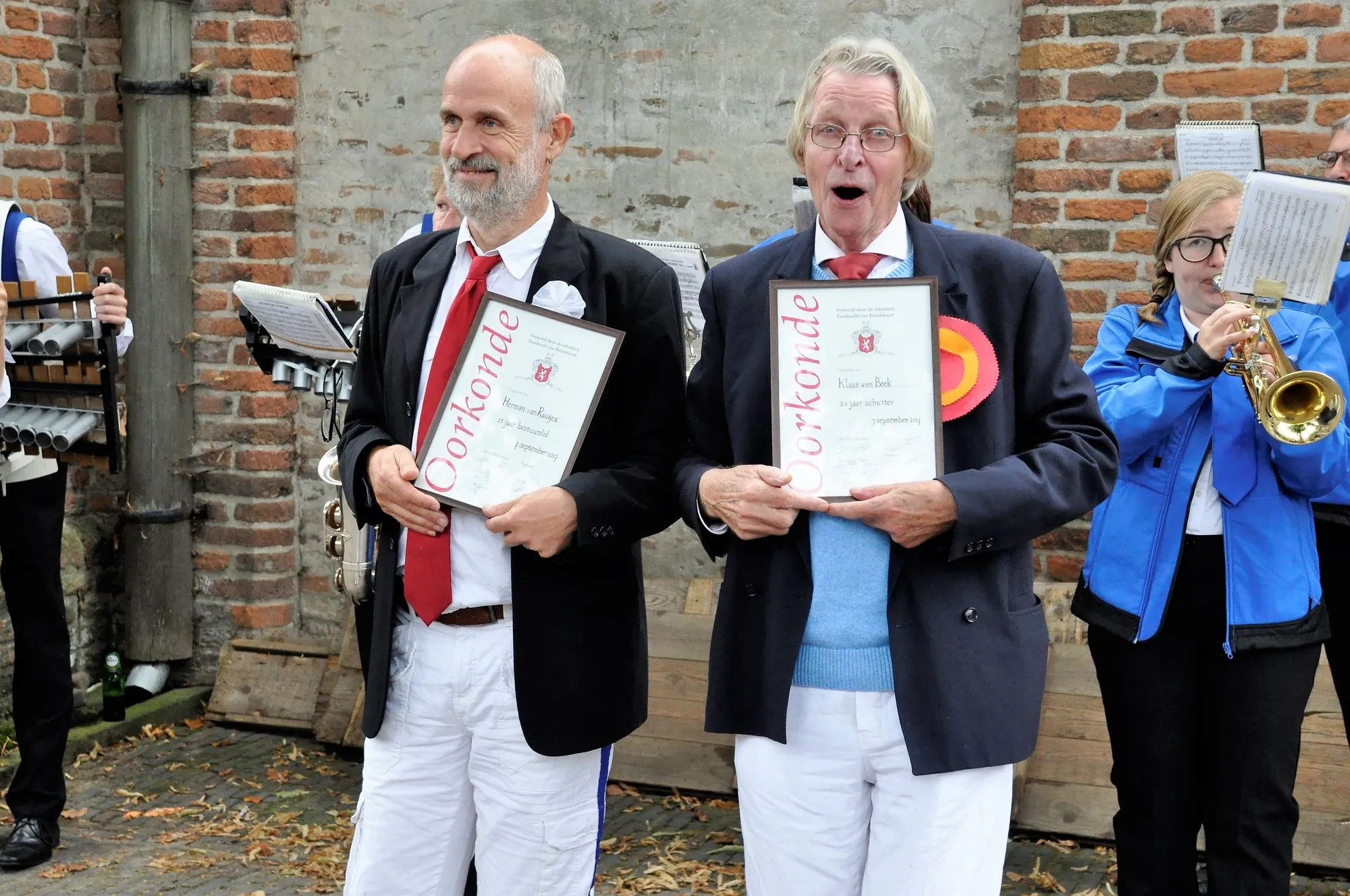 Twee jubilarissen in 2017: links Herman van Rooijen, 25 jaar bestuurslid en rechts Klaas van Beek 50 jaar schutter.